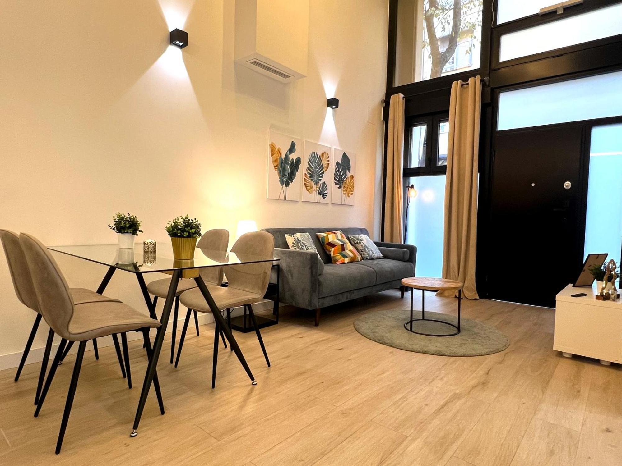 Duplex Moderno Y Acogedor Junto A Atocha Lejlighed Madrid Eksteriør billede