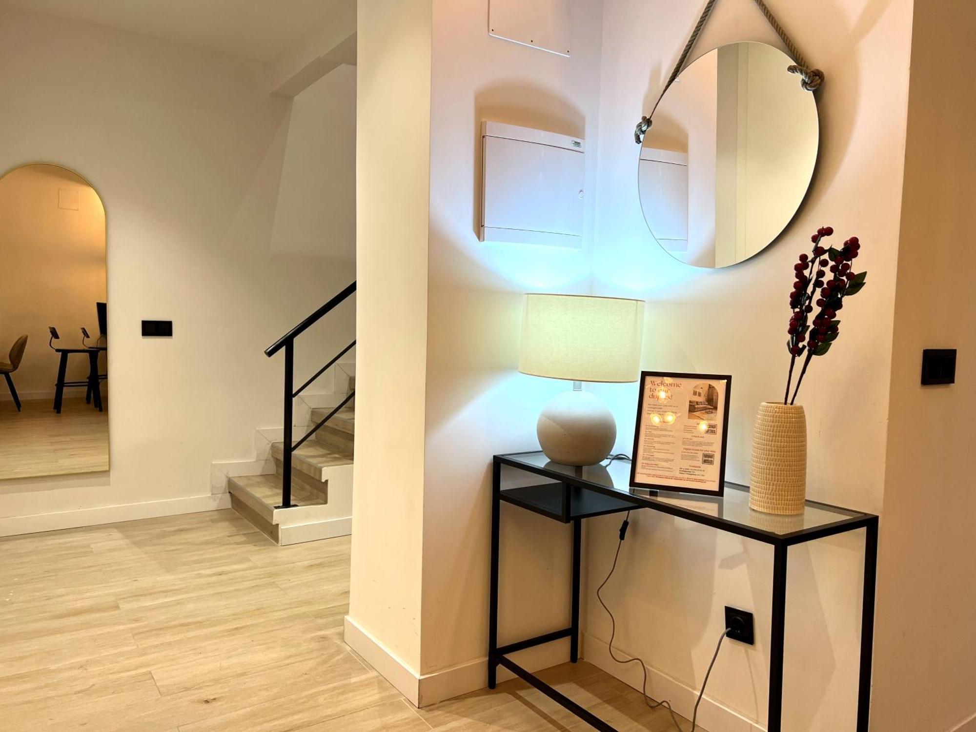 Duplex Moderno Y Acogedor Junto A Atocha Lejlighed Madrid Eksteriør billede